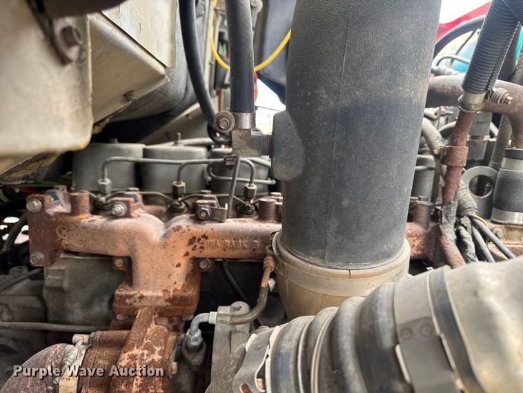 image for item EA2332 1997 Ford L8501 truck cab and chassis