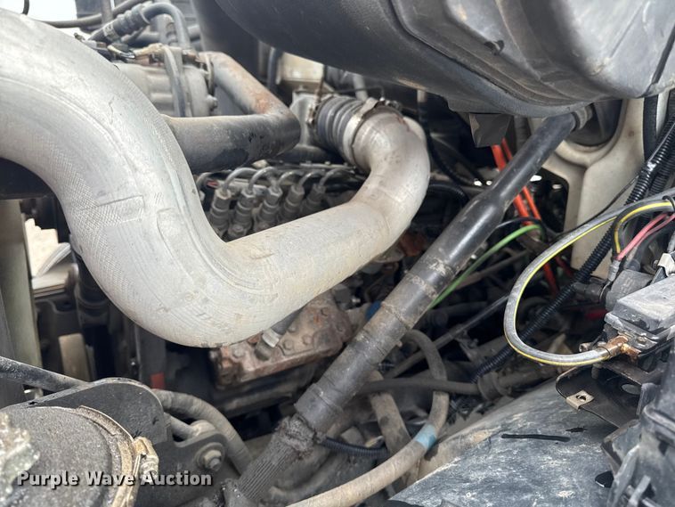 image for item EA2332 1997 Ford L8501 truck cab and chassis