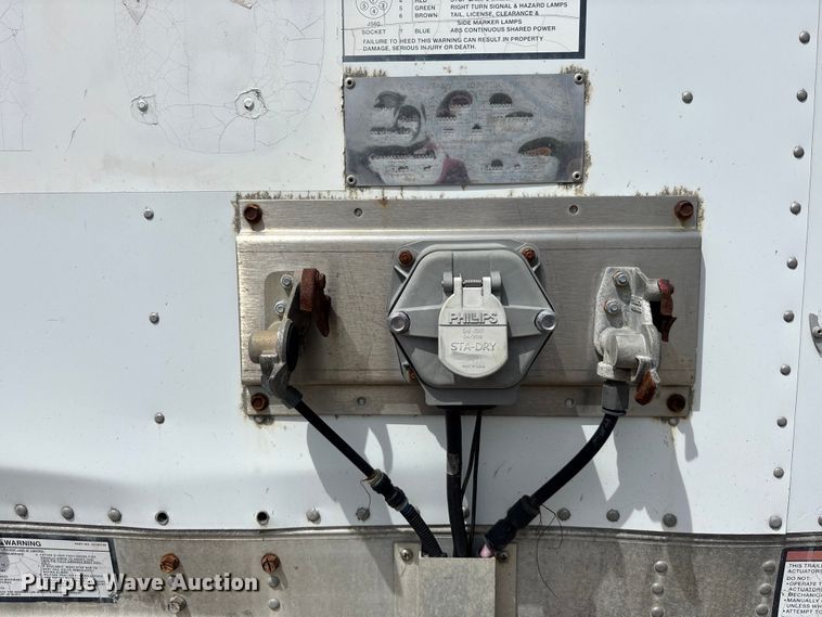 image for item EA4611 2005 Great Dane dry van trailer