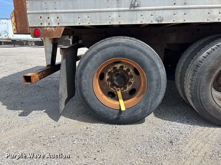 image for item EA4611 2005 Great Dane dry van trailer