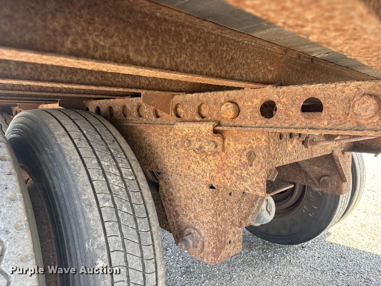 image for item EA4629 1995 Wabash dry van trailer