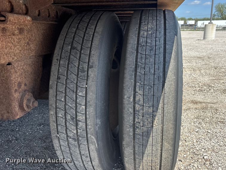 image for item EA4629 1995 Wabash dry van trailer