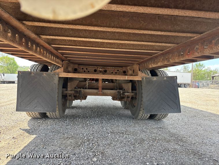 image for item EA4630 1995 Wabash dry van trailer