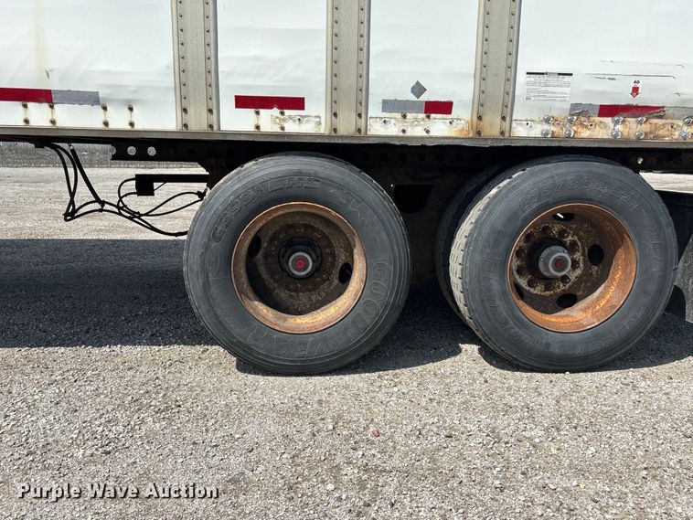 image for item EA4630 1995 Wabash dry van trailer