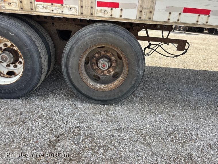 image for item EA4630 1995 Wabash dry van trailer