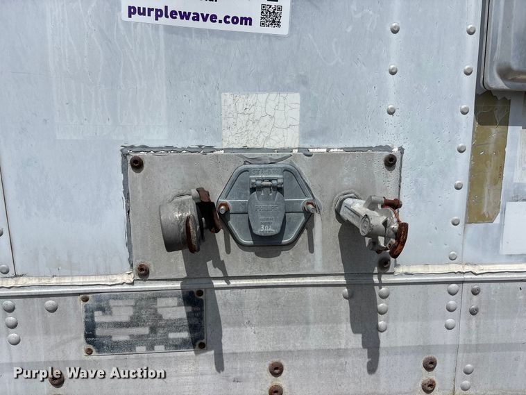 image for item EA4639 2001 Trailmobile dry van trailer