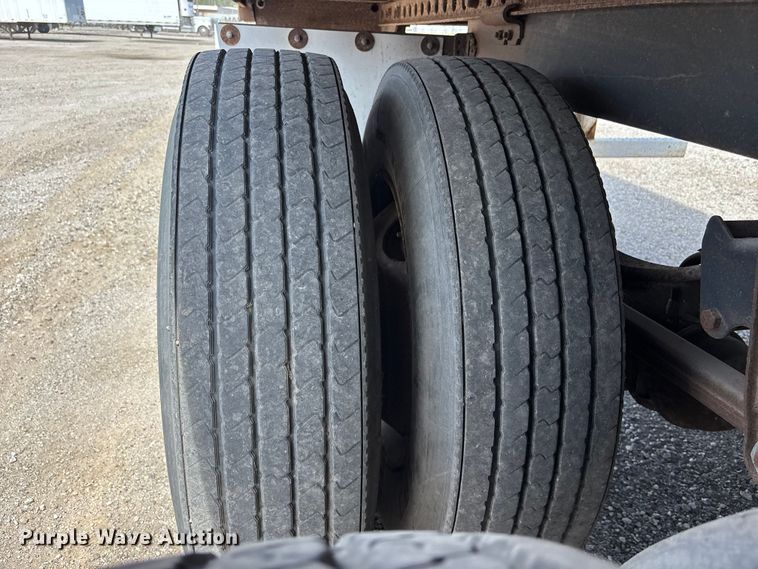 image for item EA4639 2001 Trailmobile dry van trailer