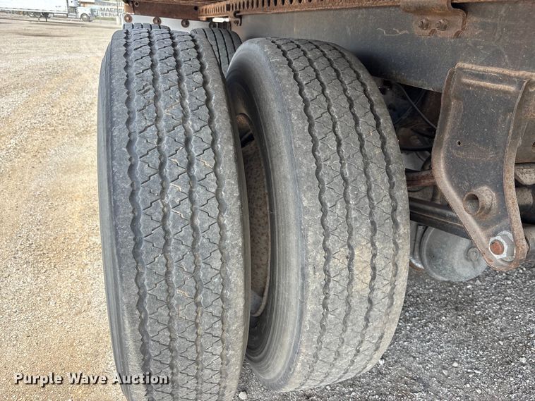 image for item EA4639 2001 Trailmobile dry van trailer