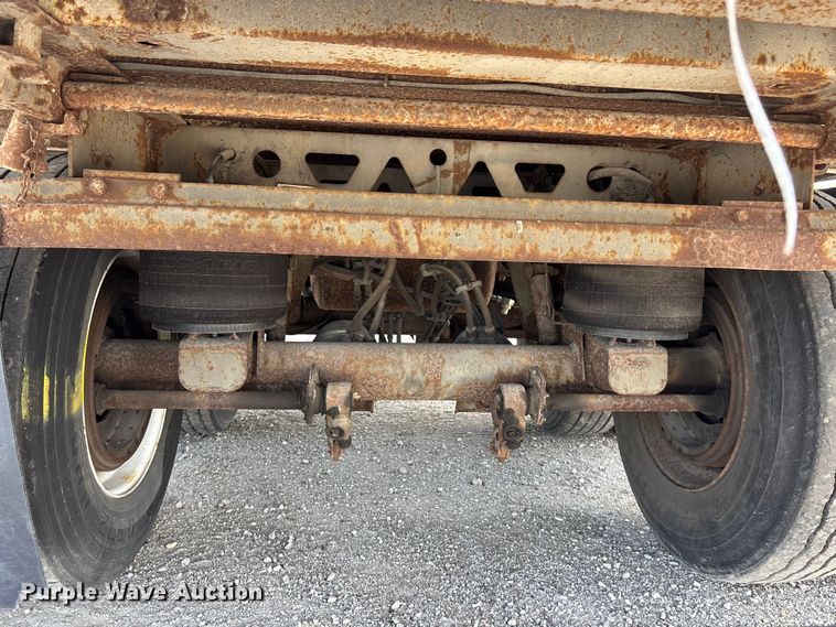 image for item EA4641 2007 Utility VS2DC dry van trailer
