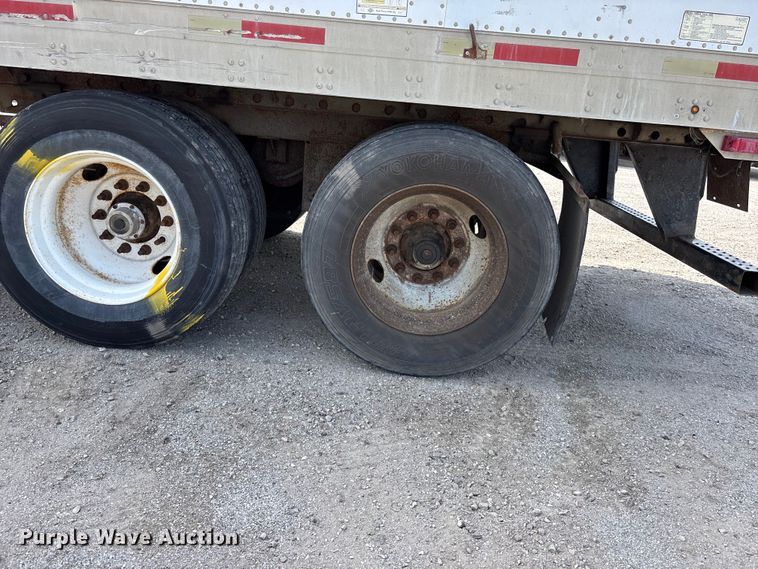 image for item EA4641 2007 Utility VS2DC dry van trailer