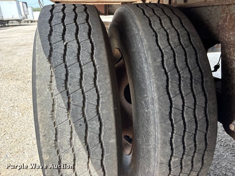 image for item EA4641 2007 Utility VS2DC dry van trailer