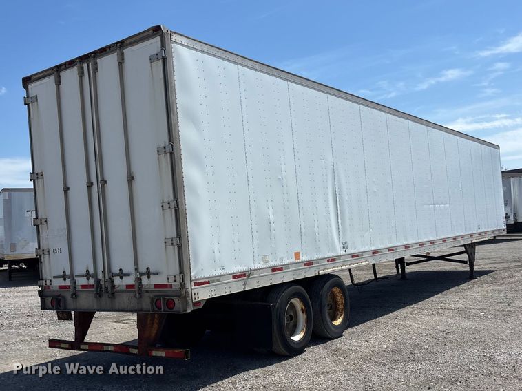 image for item EA4643 2006 Utility VS2DC dry van trailer