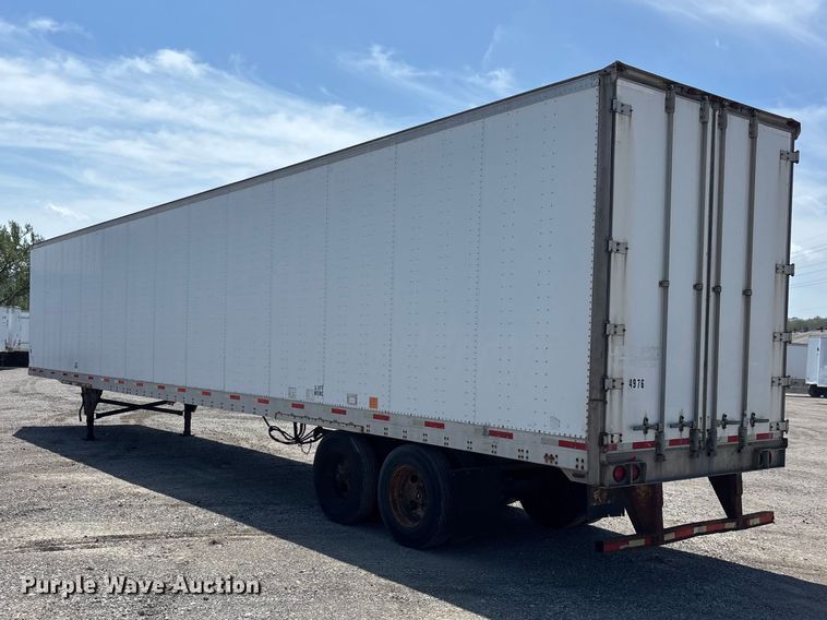 image for item EA4643 2006 Utility VS2DC dry van trailer
