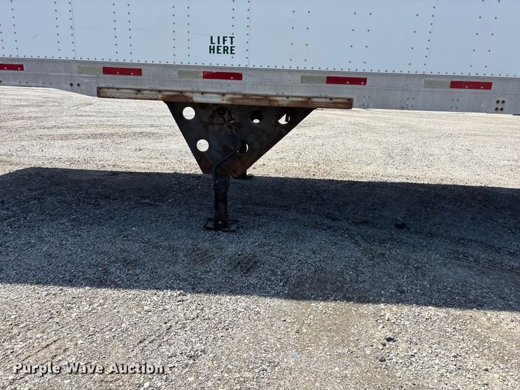 image for item EA4643 2006 Utility VS2DC dry van trailer