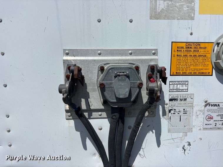 image for item EA4643 2006 Utility VS2DC dry van trailer