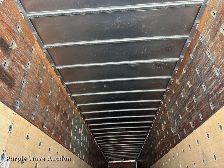 image for item EA4643 2006 Utility VS2DC dry van trailer