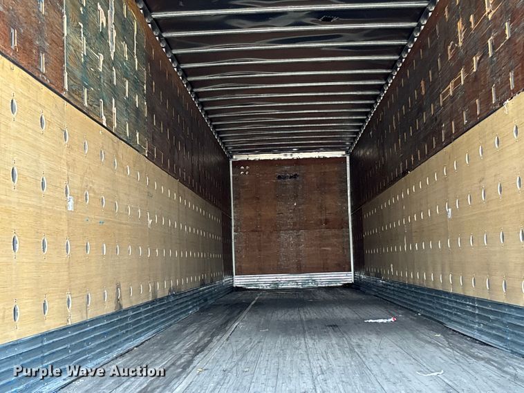 image for item EA4643 2006 Utility VS2DC dry van trailer