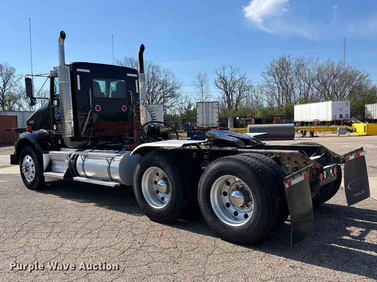 image for item EA4730 2015 Kenworth T8 Series semi truck