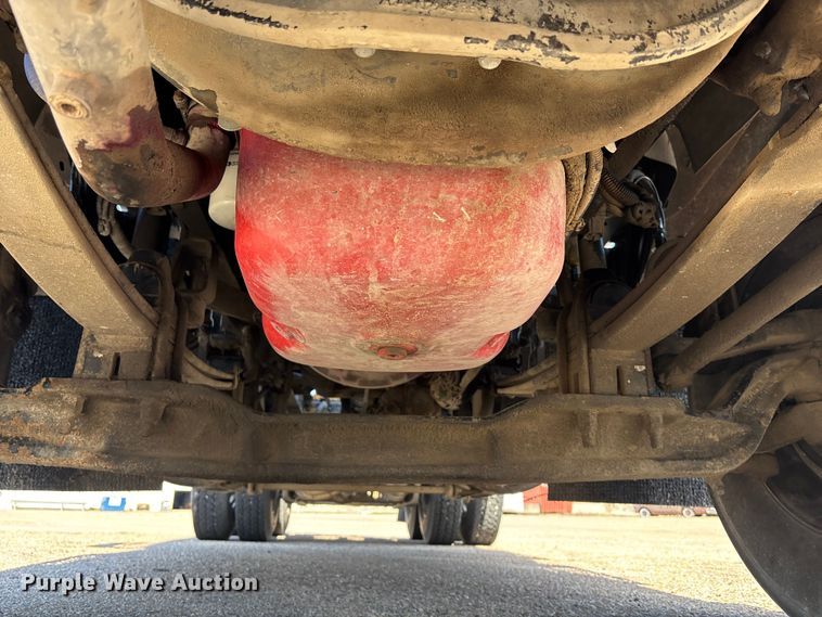 image for item EA4730 2015 Kenworth T8 Series semi truck