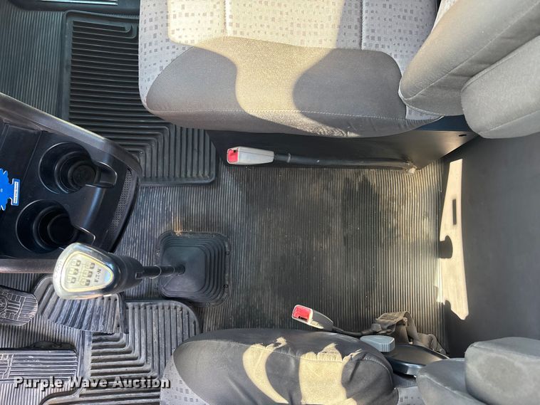 image for item EA4730 2015 Kenworth T8 Series semi truck