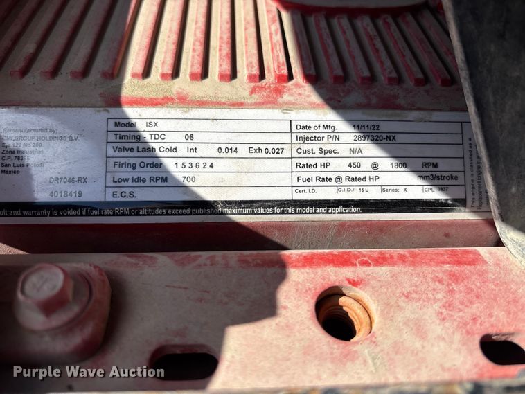 image for item EA4730 2015 Kenworth T8 Series semi truck