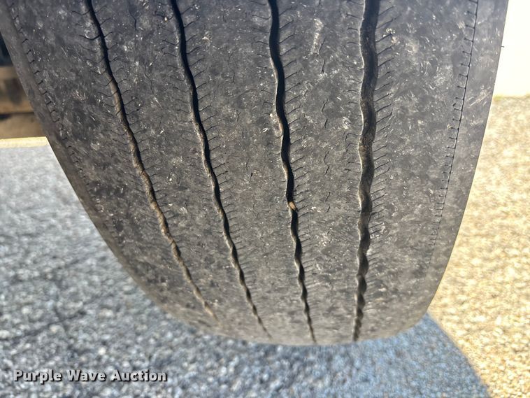 image for item EA4730 2015 Kenworth T8 Series semi truck