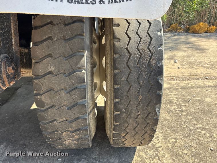 image for item EA4731 2009 Side Dump Industries side dump trailer