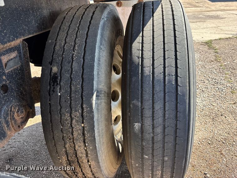 image for item EA4731 2009 Side Dump Industries side dump trailer