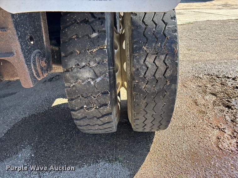 image for item EA4731 2009 Side Dump Industries side dump trailer