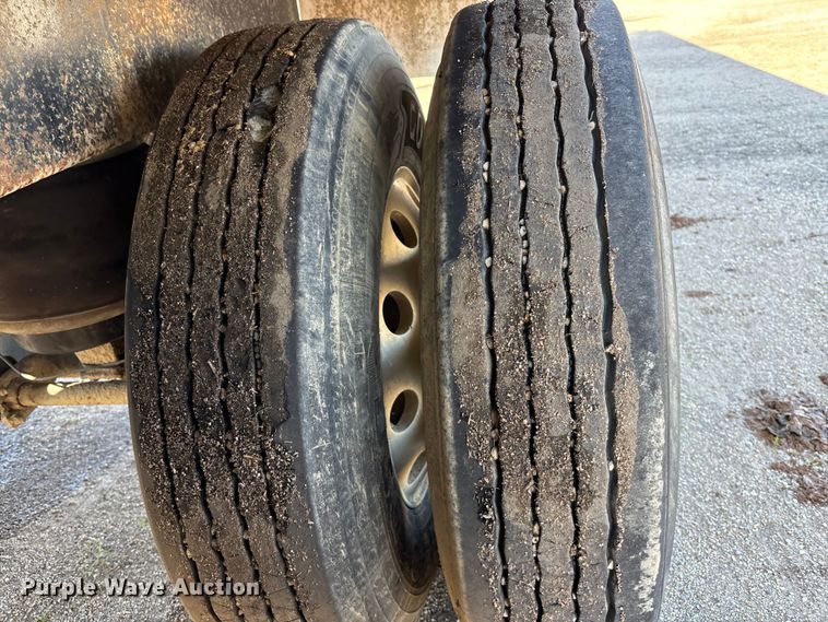 image for item EA4731 2009 Side Dump Industries side dump trailer