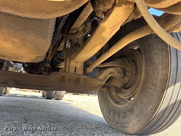 image for item EA4732 2017 Kenworth T8 Series semi truck