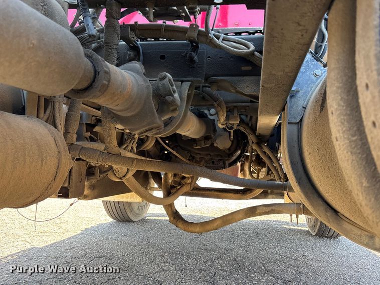 image for item EA4732 2017 Kenworth T8 Series semi truck