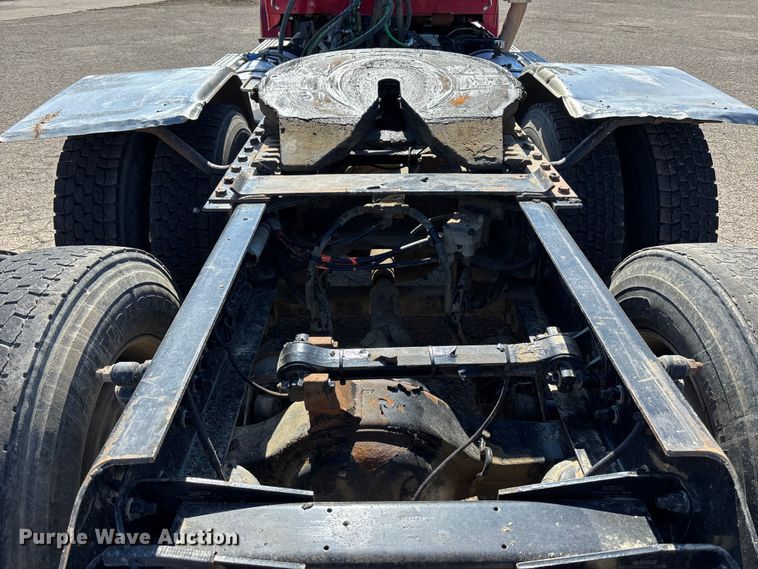 image for item EA4732 2017 Kenworth T8 Series semi truck