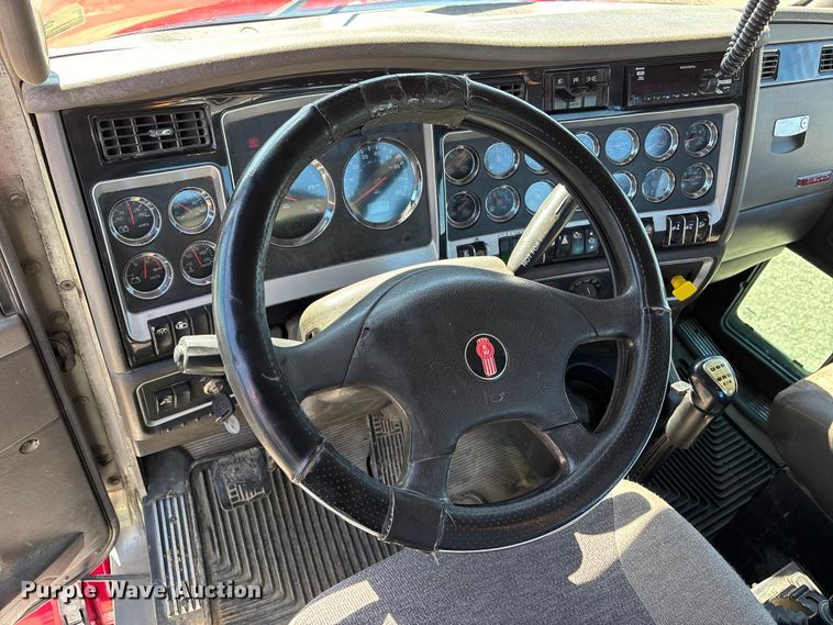 image for item EA4732 2017 Kenworth T8 Series semi truck