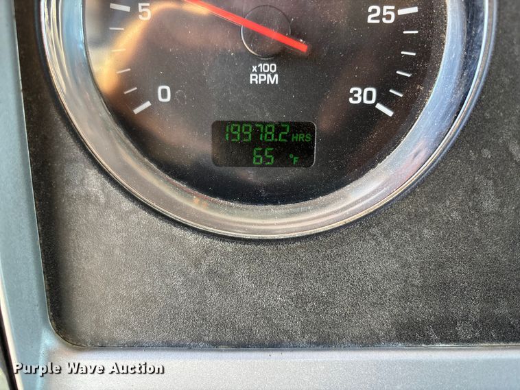 image for item EA4732 2017 Kenworth T8 Series semi truck