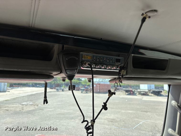 image for item EA4732 2017 Kenworth T8 Series semi truck