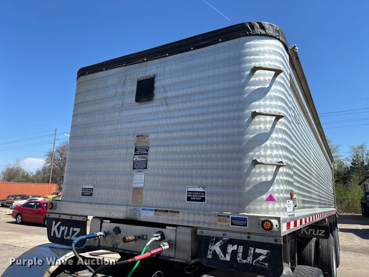 image for item EA4733 2018 Kruz RFA28-DW-AF end dump trailer
