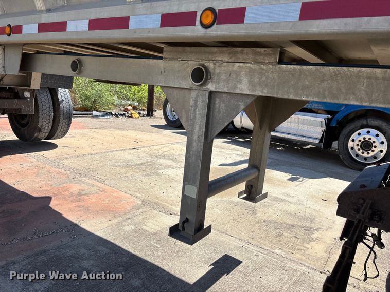 image for item EA4735 1995 Vantage SV-100 end dump trailer