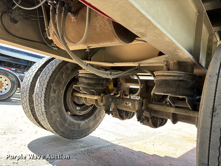 image for item EA4735 1995 Vantage SV-100 end dump trailer