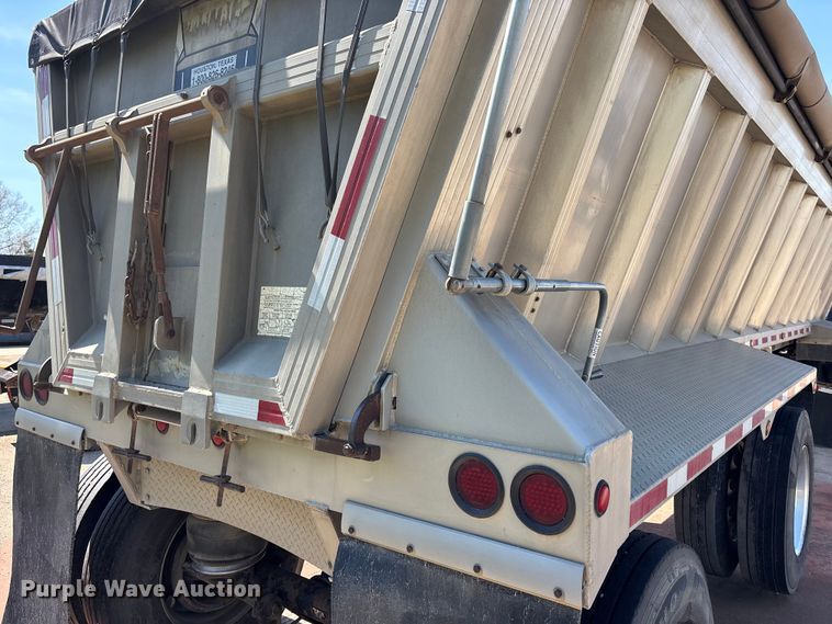 image for item EA4735 1995 Vantage SV-100 end dump trailer