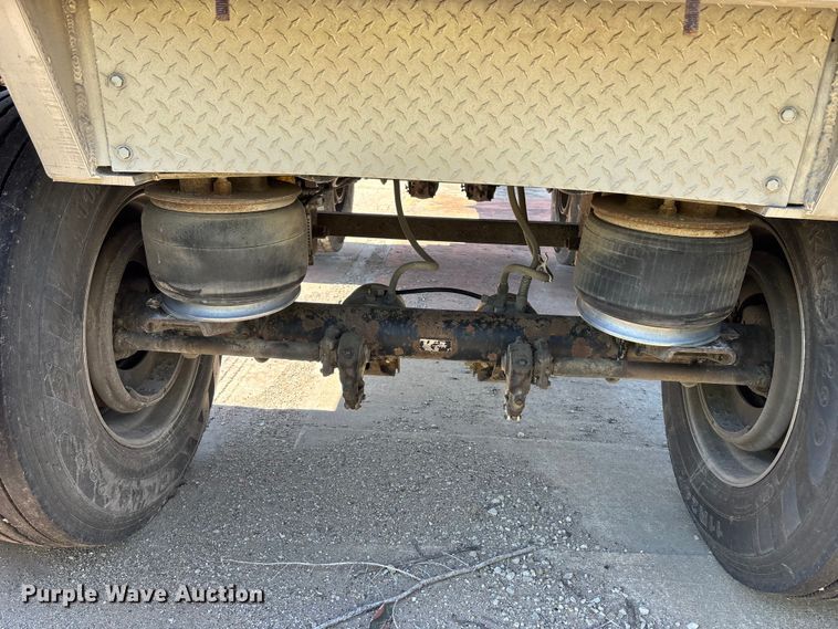 image for item EA4735 1995 Vantage SV-100 end dump trailer