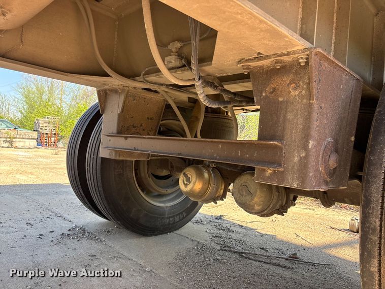 image for item EA4735 1995 Vantage SV-100 end dump trailer