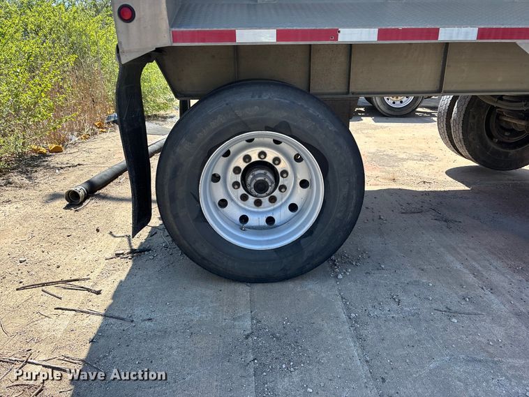 image for item EA4735 1995 Vantage SV-100 end dump trailer
