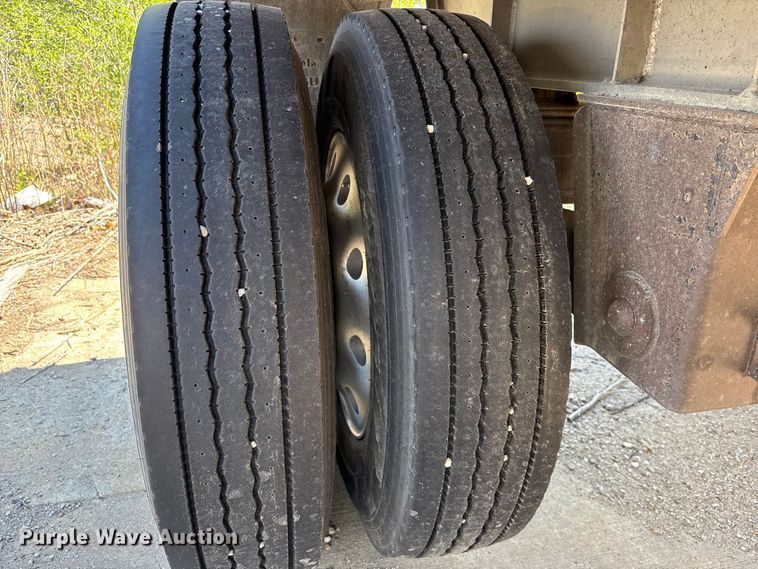 image for item EA4735 1995 Vantage SV-100 end dump trailer