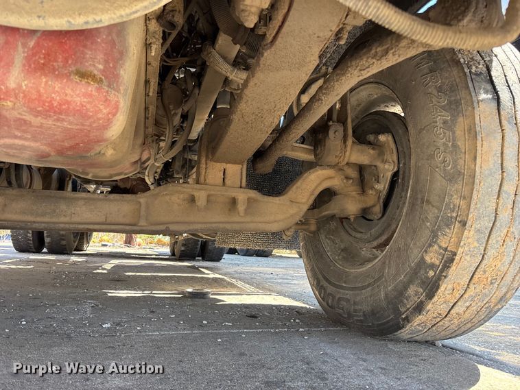 image for item EA4736 2008 Kenworth T8 Series semi truck