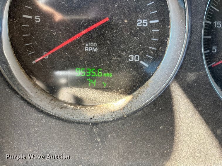 image for item EA4736 2008 Kenworth T8 Series semi truck