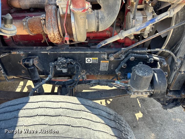 image for item EA4736 2008 Kenworth T8 Series semi truck