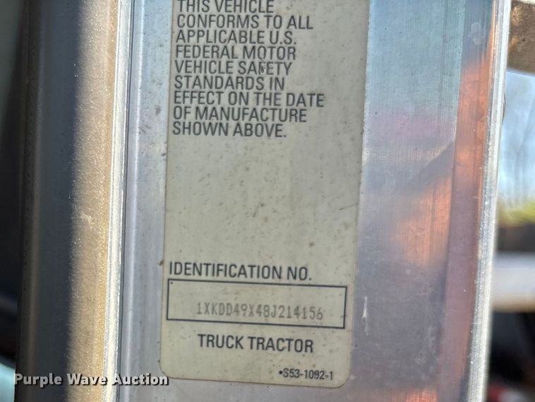 image for item EA4736 2008 Kenworth T8 Series semi truck