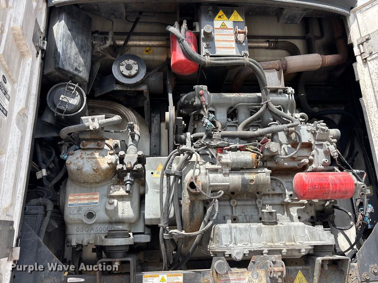 image for item EA4801 2012 Utility refrigerated van trailer