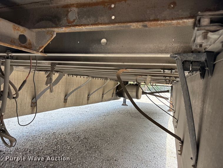 image for item EA4801 2012 Utility refrigerated van trailer